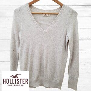 Hollister Cream V-neck Sweater SZ Med